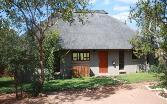 Raptor Retreat Game Lodge