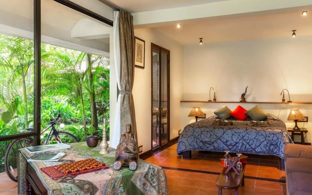 AMATAO Tropical Residence