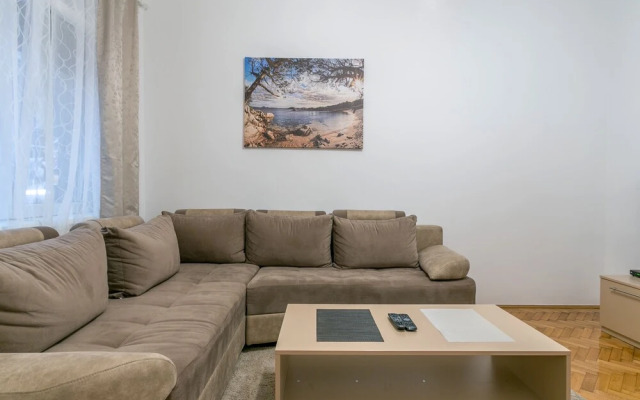 Apartment Dositejeva