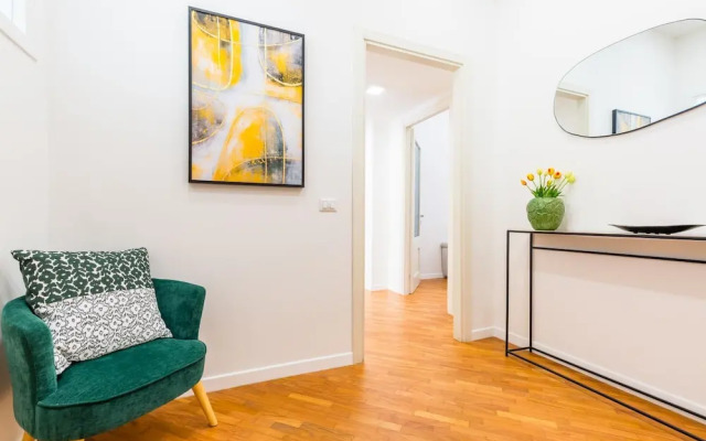 Stanzione Classy Flat at Vomero Central
