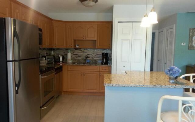 1+1 Large condo Sarasota