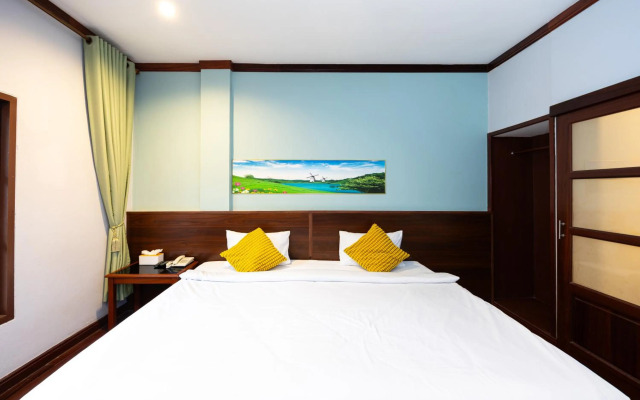 The President Hotel at Chokchai 4