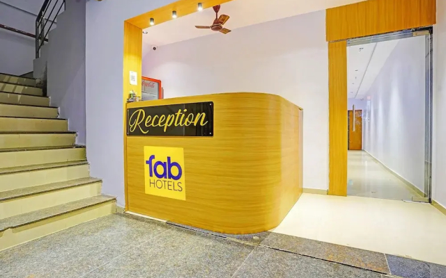 Fabhotel Nidhivan Palace