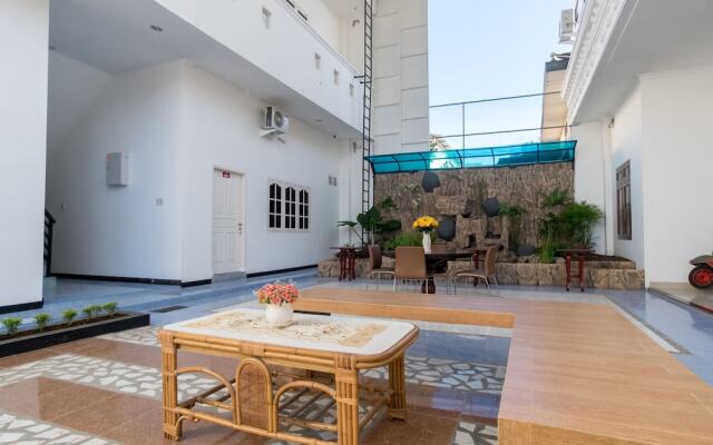 Oyo 471 Taj Residence Syariah
