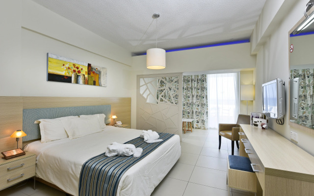 Pernera Beach Hotel