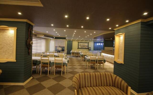 Aykut Palace Otel