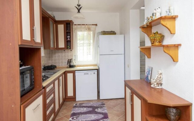 2 BR House With Garden in the Heart of Yalikavak