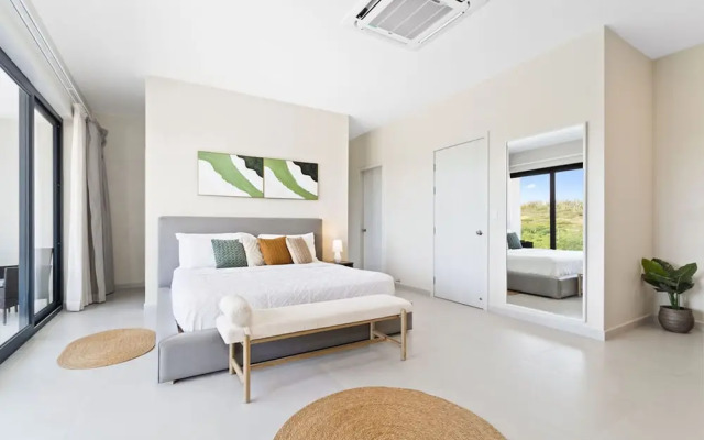 NEW Lux 4BR Villa w Private Pool Walk to Beach
