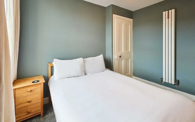 Host Stay Cheviot Street
