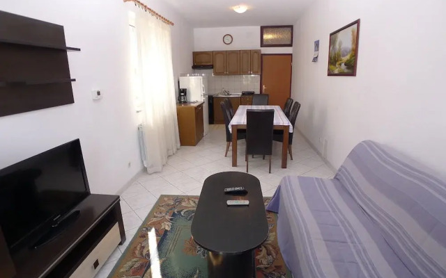 Apartment For Six Persons With Two Bedrooms Located 70M From Beach With Sea View