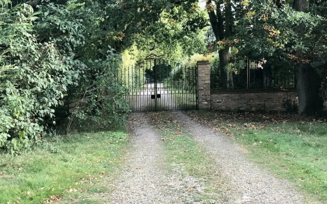 Countryside Annex- Sleeps 2, Free Parking & Garden