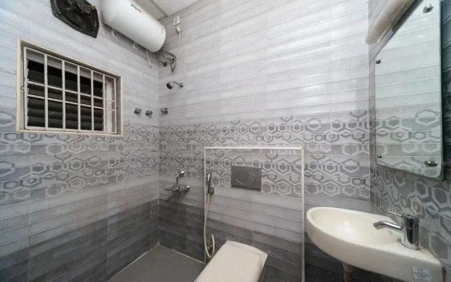 MM Residency By OYO Rooms