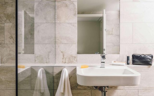 Quay West Suites Melbourne