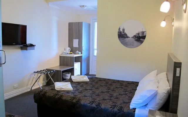 The Palace Hotel Broken Hill