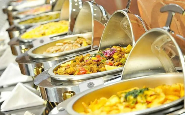 Al Safir Hotel