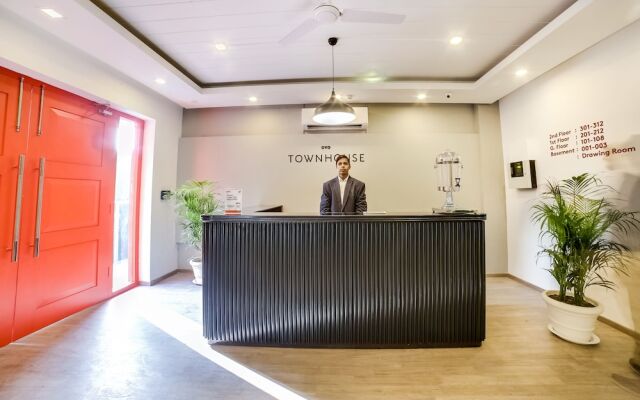OYO Flagship 15228 South City2