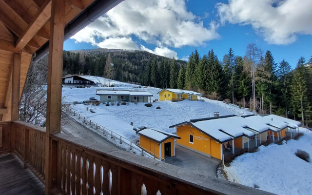 Ski-to-door Apartment PISTENBLICK