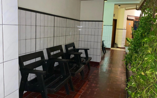 Hotel Lestari Near Lippo Plaza Mall Jember