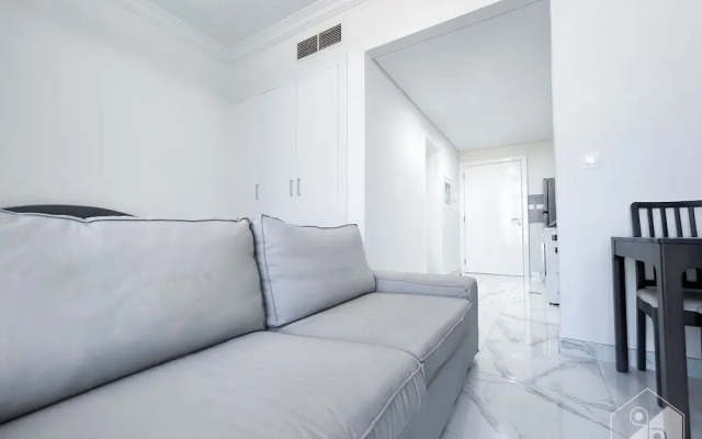 Spacious Studio With Balcony in AL Majan