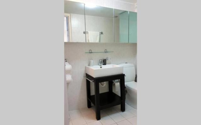 Central apt with private rooftop and stunning view