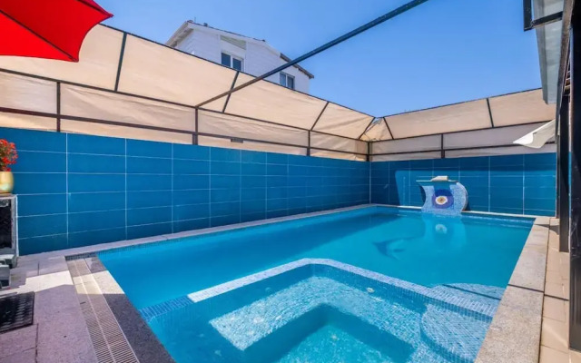 Capacious Villa With Private Pool in Antalya