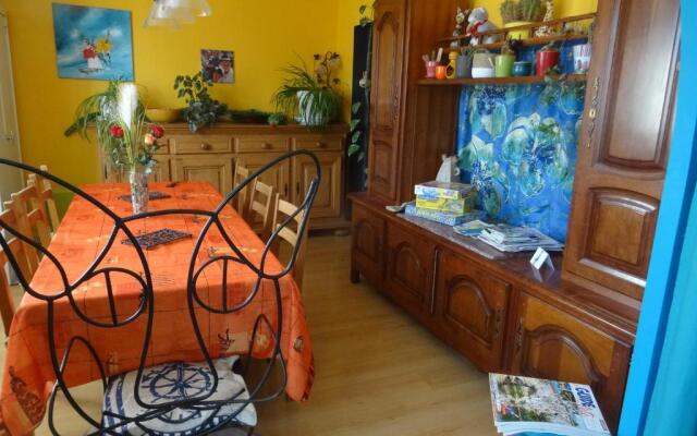 Petit nid douillet , calme avec vue sur le parc