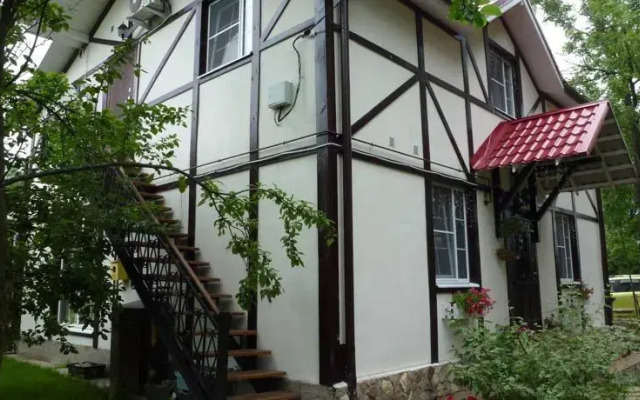 Holiday Home F&F