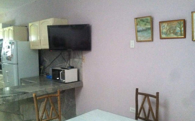 La Victoria Guest House