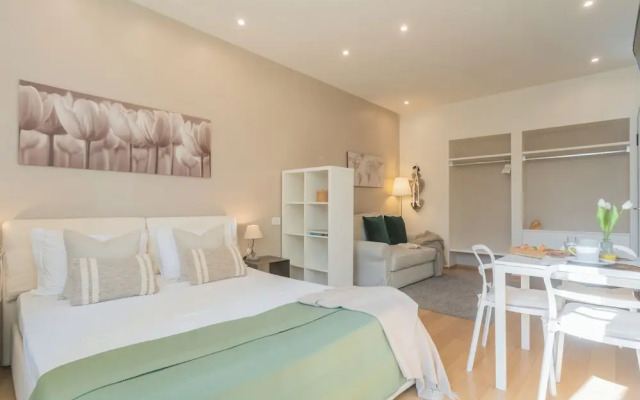 MT Studio by Rent All Como