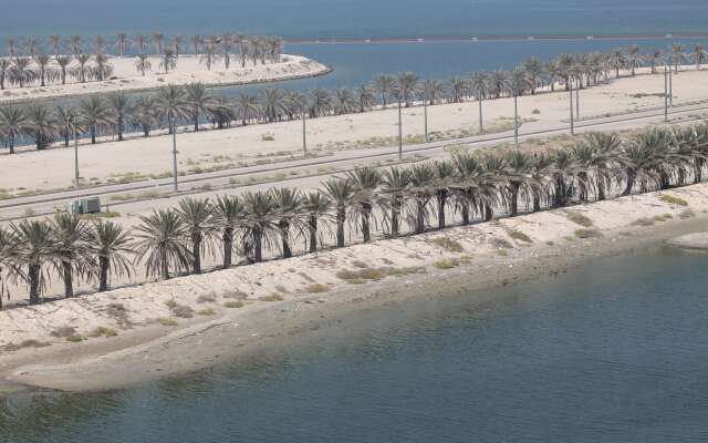 Golden Tulip Al Khobar Suites