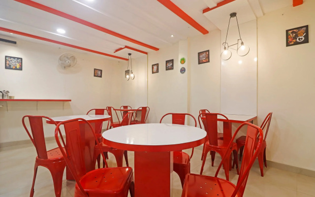 Capital O Sri Vinayaka Luxury Hotel