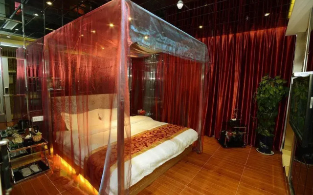 Ainors Hotel