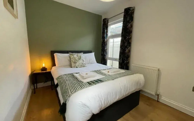 Duckpool View by Tŷ SA