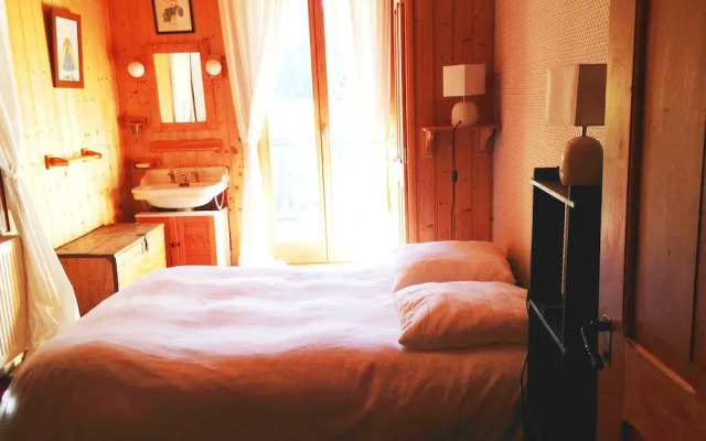 Chalet White Attack