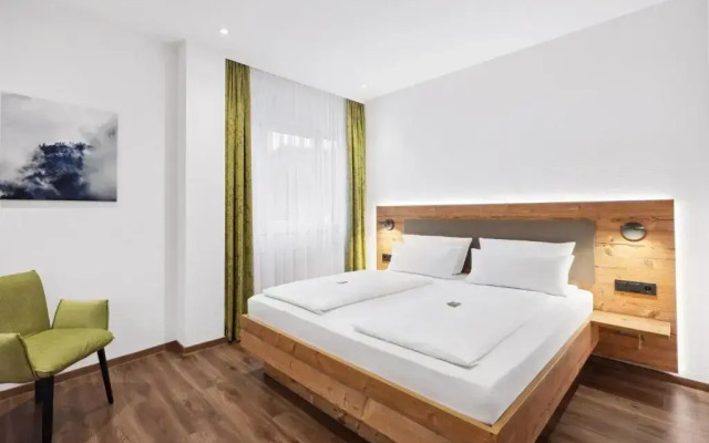 Hotel Zeppelin