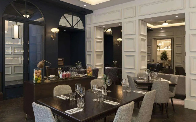 ICON Wipton by Petit Palace