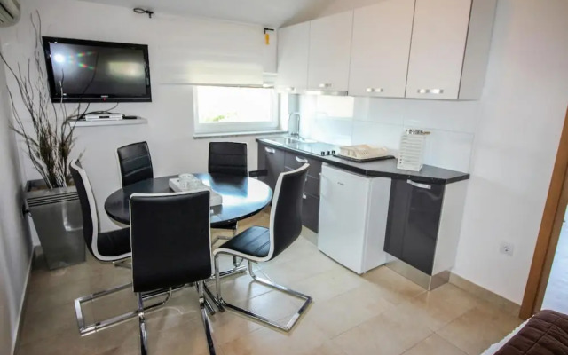 Nice Apartment in Pula With 2 Bedrooms and Wifi