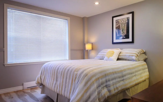 Moncton Suites - 267 Universite Ave