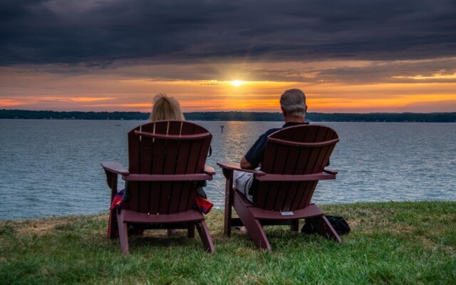 Second Floor East Standard Suite