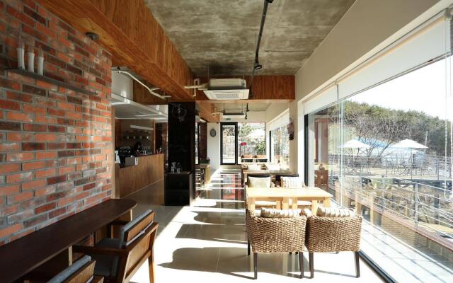 Radiance Tourist Hotel