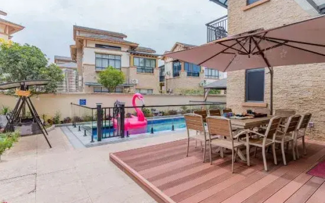 Yingde Baodun Lake Pool Hot Spring Villa