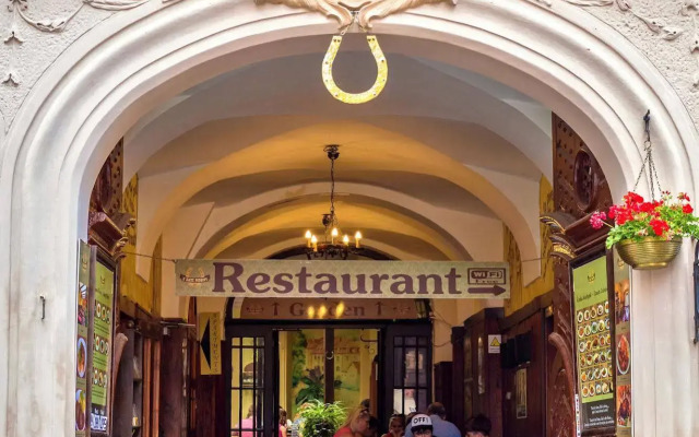 U Zlate Podkovy - At The Golden Horseshoe