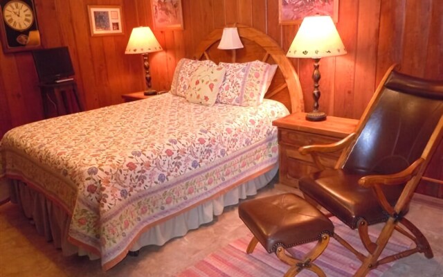 Sam Hughes Inn Bed and Breakfast