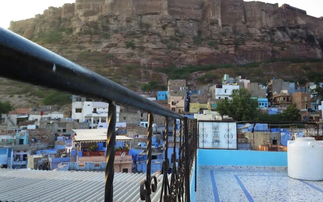Pushp Guest House