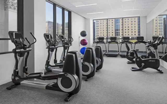 The Oaklander Hotel, Autograph Collection