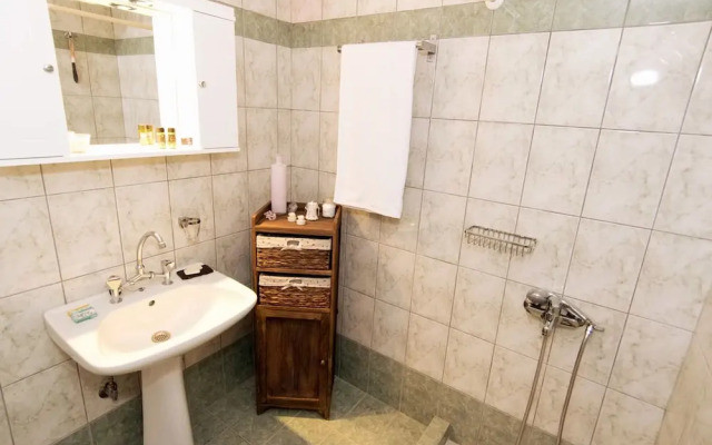 Aoria Traditional House With Stuning Mountain View