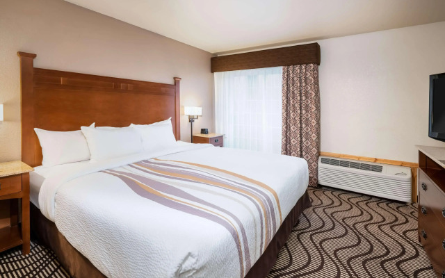 Best Western Plus Riverfront Hotel & Suites