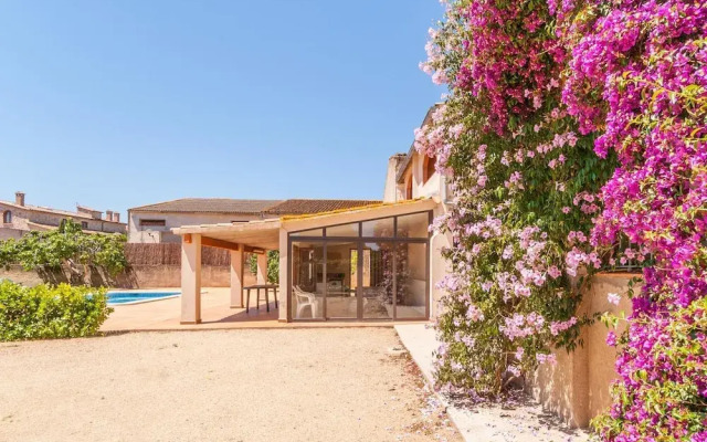 Huge Holiday Home in Catalonia With Private Swimming Pool