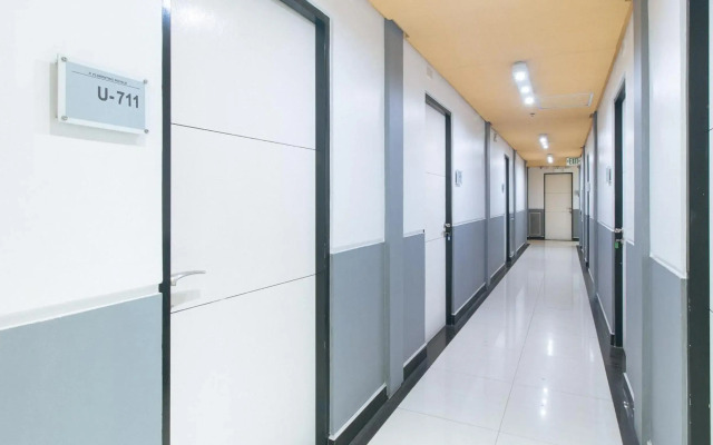 RedDoorz Plus @ Banawe Quezon City Weekly Stay
