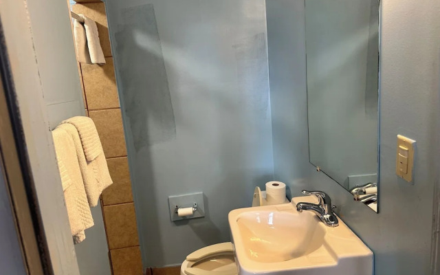 Westgate Manor Motel Austintown-Younstown, Ohio